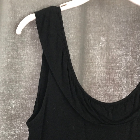 Casual dress perfect for cooler weather - Picture 2 of 4